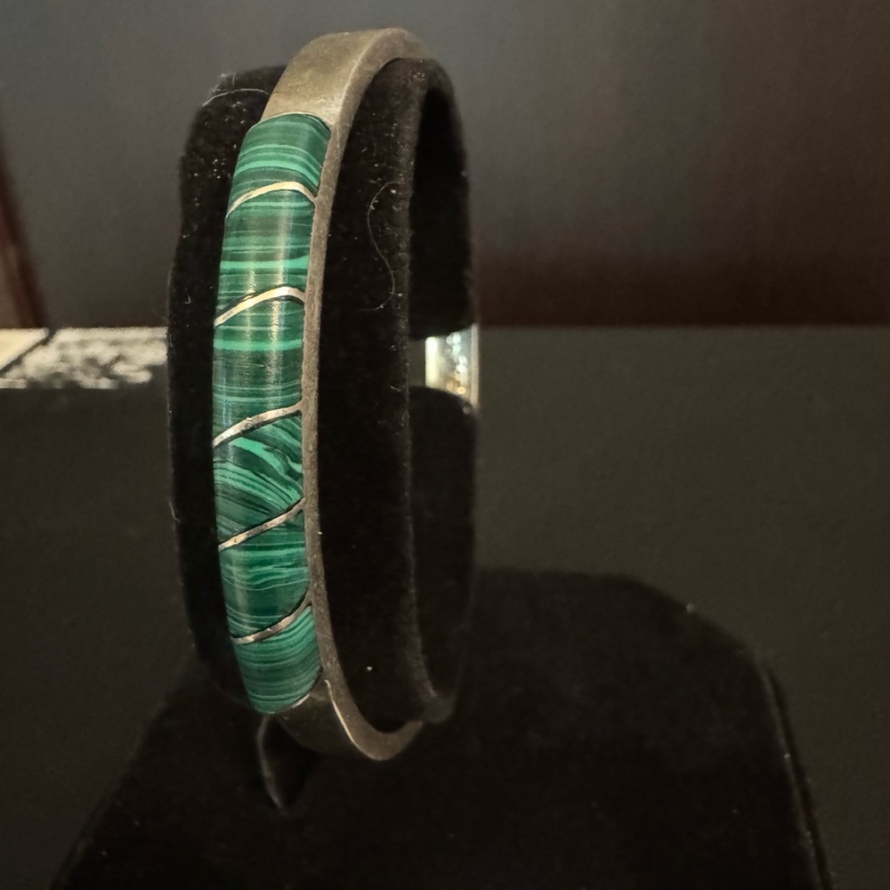 Heavy Sterling Silver Bracelet with genuine Malachite Green‎ inlayed stones